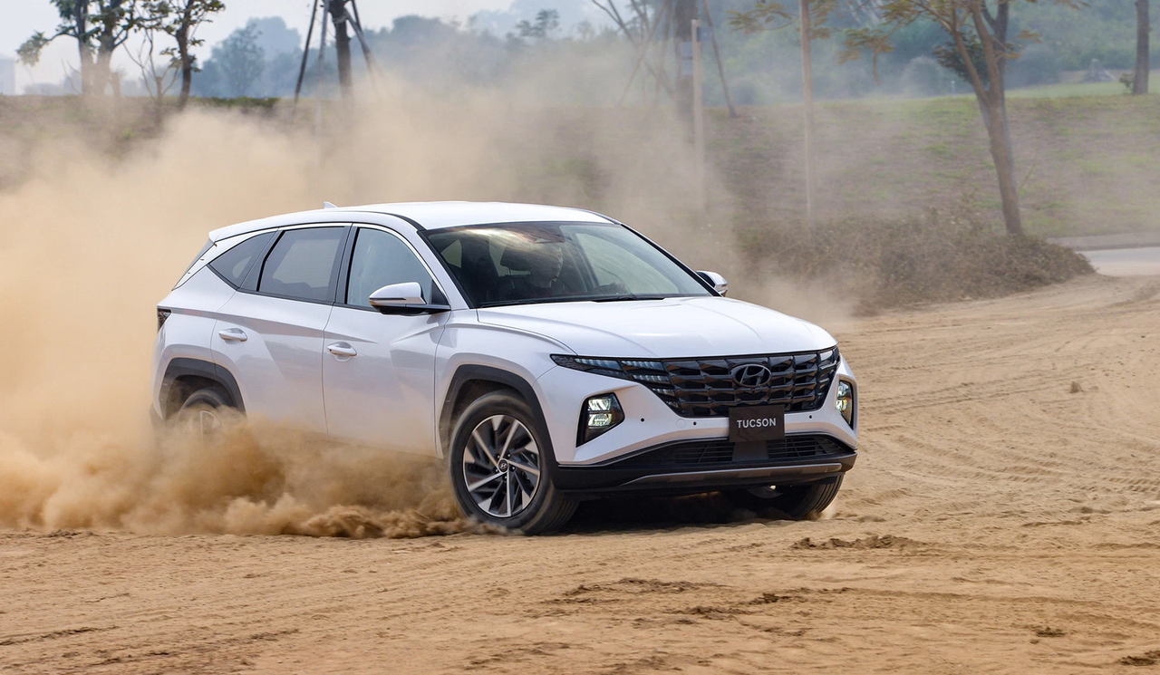 Đánh giá Hyundai Tucson 2022: công nghệ hiện đại bên trong diện mạo đậm chất tương lai